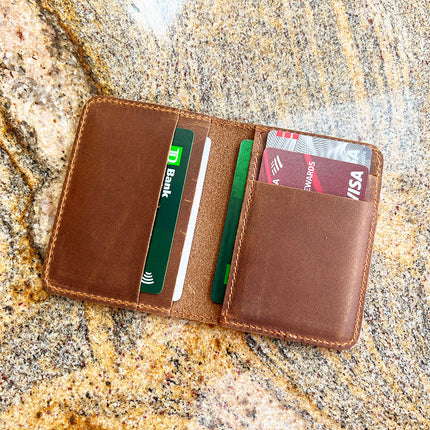 K330 | VINTAGE-STYLE CRAZY HORSE LEATHER CARDHOLDER